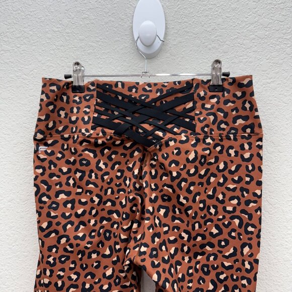 Fabletics Kessler High Waist Strappy Animal Print 7/8 Leggings Womens Large NEW - Picture 3 of 9